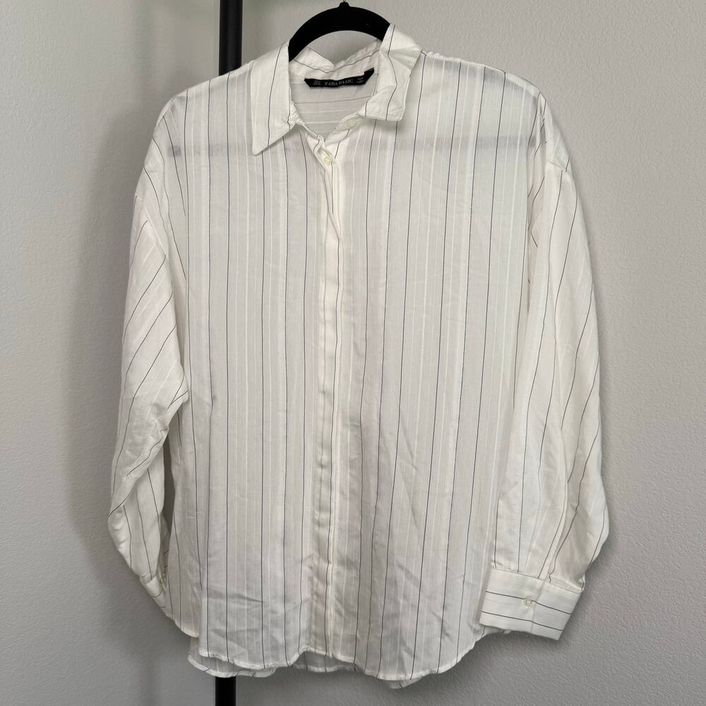 NWT Zara Basic white and black pinstripe button down shirt size medium